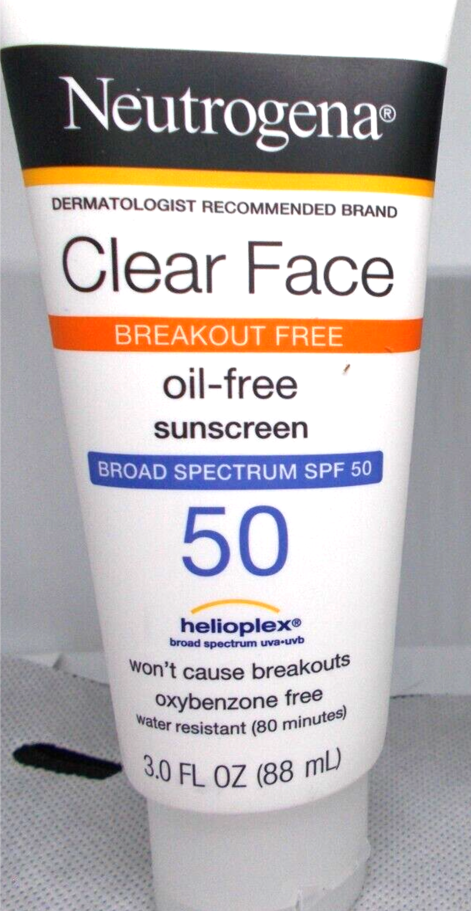 Neutrogena Clear Face Sunscreen Lotion for Acne-Prone Skin, Broad Spectrum SPF 50 Facial Sunscreen, 3 fl. oz